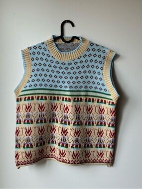 Sleeveless V-Neck Fair Isle Sweater Vest in Light Blue & Cream